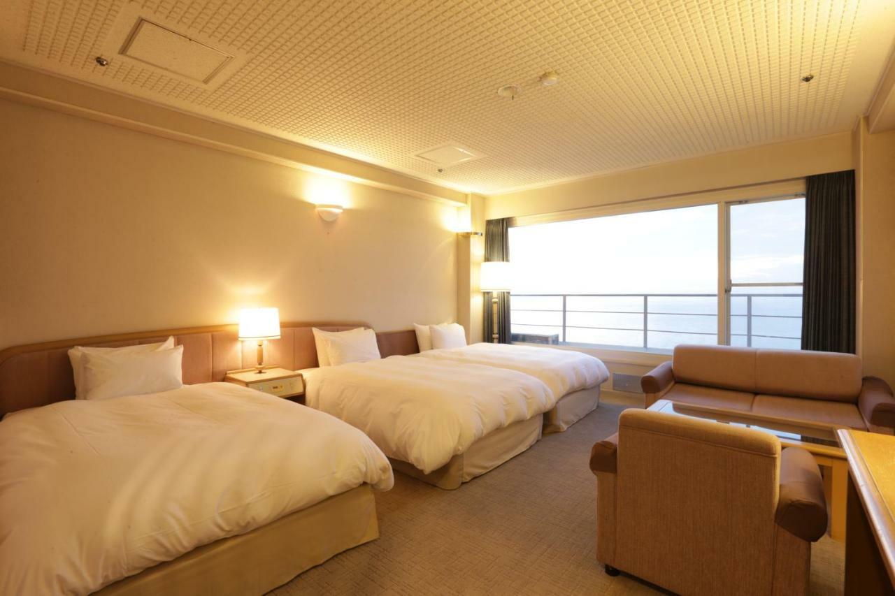 Shirahama Key Terrace Hotel Seamore Екстериор снимка